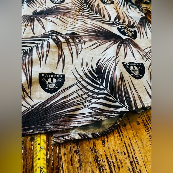 NFL Oakland Raiders Hawaiian Camp Shirt Mens XL Black & Grey Rayon - Picture 8 of 8